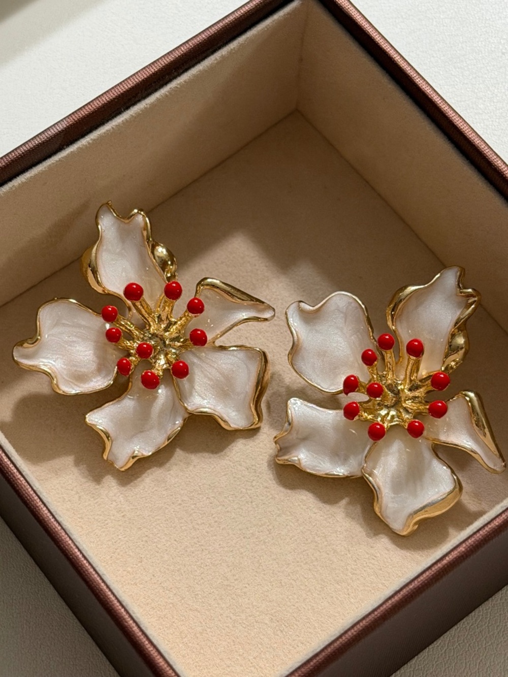 Vintage Golden Ivory White Oil-Dripping Flower Enamel Statement Earrings